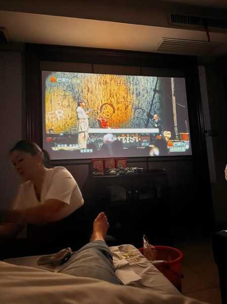 上个月去了上海杨浦区周边足浴,技师操作很不错,比较到位