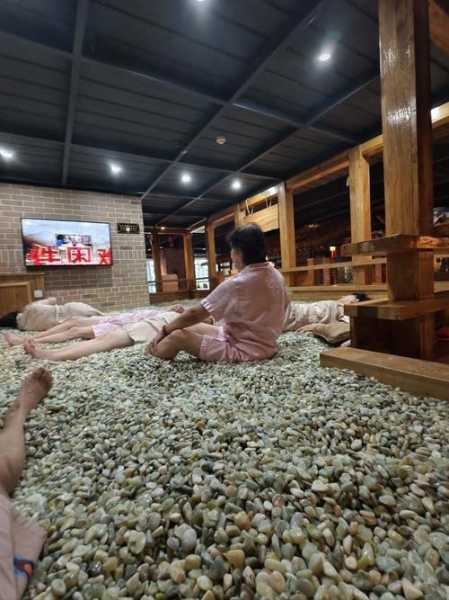 上个月去了广州附近洗浴,很好交流,十分放松