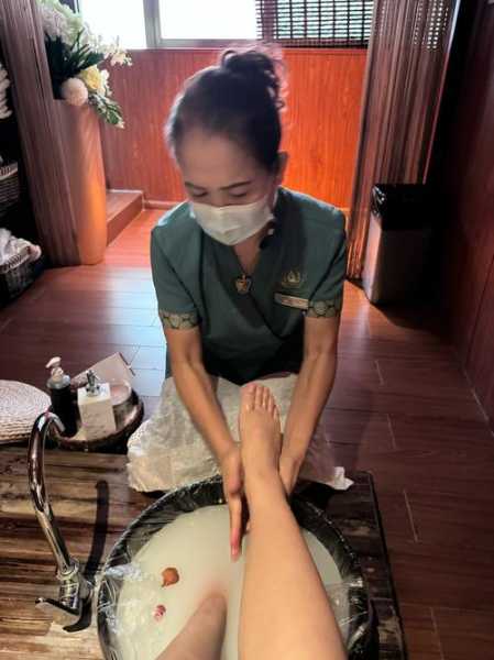 上个月去了广州高档洗浴,技师操作很不错,比较到位