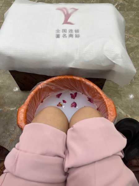 上个月去了上海杨浦区高档泡脚,环境很安静,特别的放松