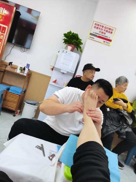 上个月去了广州附近洗脚,按摩力度适中,服务周到热情!