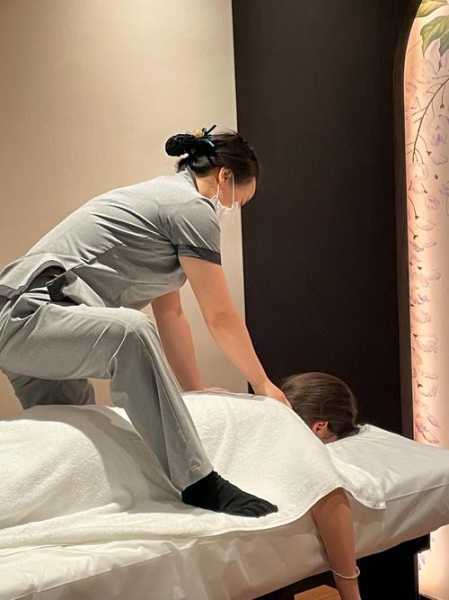 上个月去了广州高端沐浴,按摩力度适中,服务周到热情!