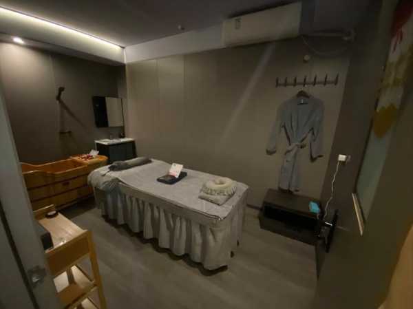 上个月去了上海杨浦区高端spa,技师操作很不错,比较到位