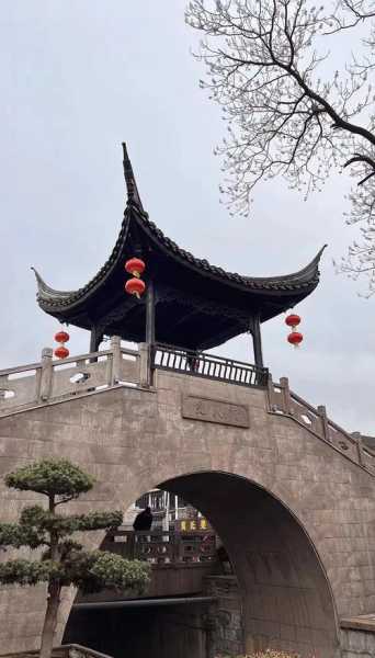 上个月去了上海青浦区周边油压,环境很安静,特别的放松