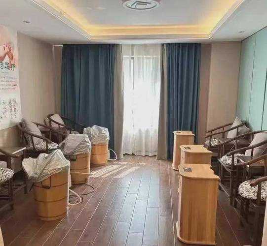上个月去了上海浦东区周边沐足,人很好，按摩很专业
