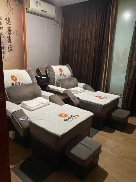 上个月去了广州高档泡脚,技师服务很好,手法很好