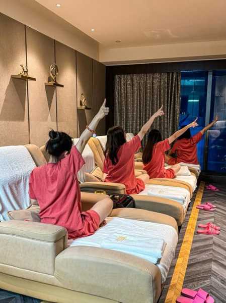上个月去了广州高端洗浴,技师服务很好,手法很好