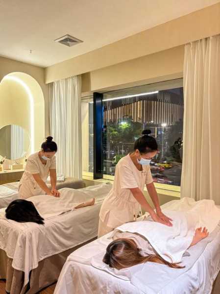 上个月去了广州高端spa,按摩力度适中,服务周到热情!