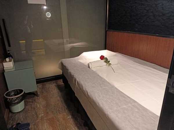上个月去了上海浦东区同城spa,环境也很干净技师人也很好