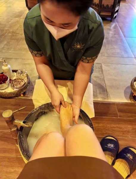 上个月去了广州高端洗浴,人很好,按摩很专业