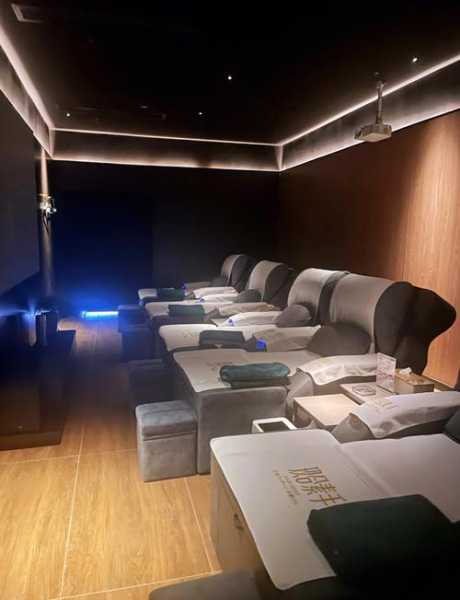昆明减压水疗会所门店