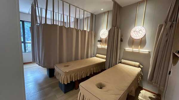 成都金牌spa会所门店